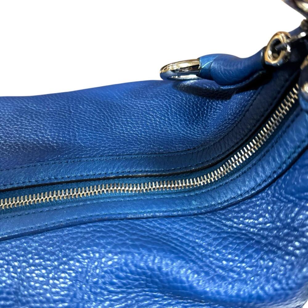GUCCI Authentic Blue Leather Shoulder Bag - Picture 13 of 16